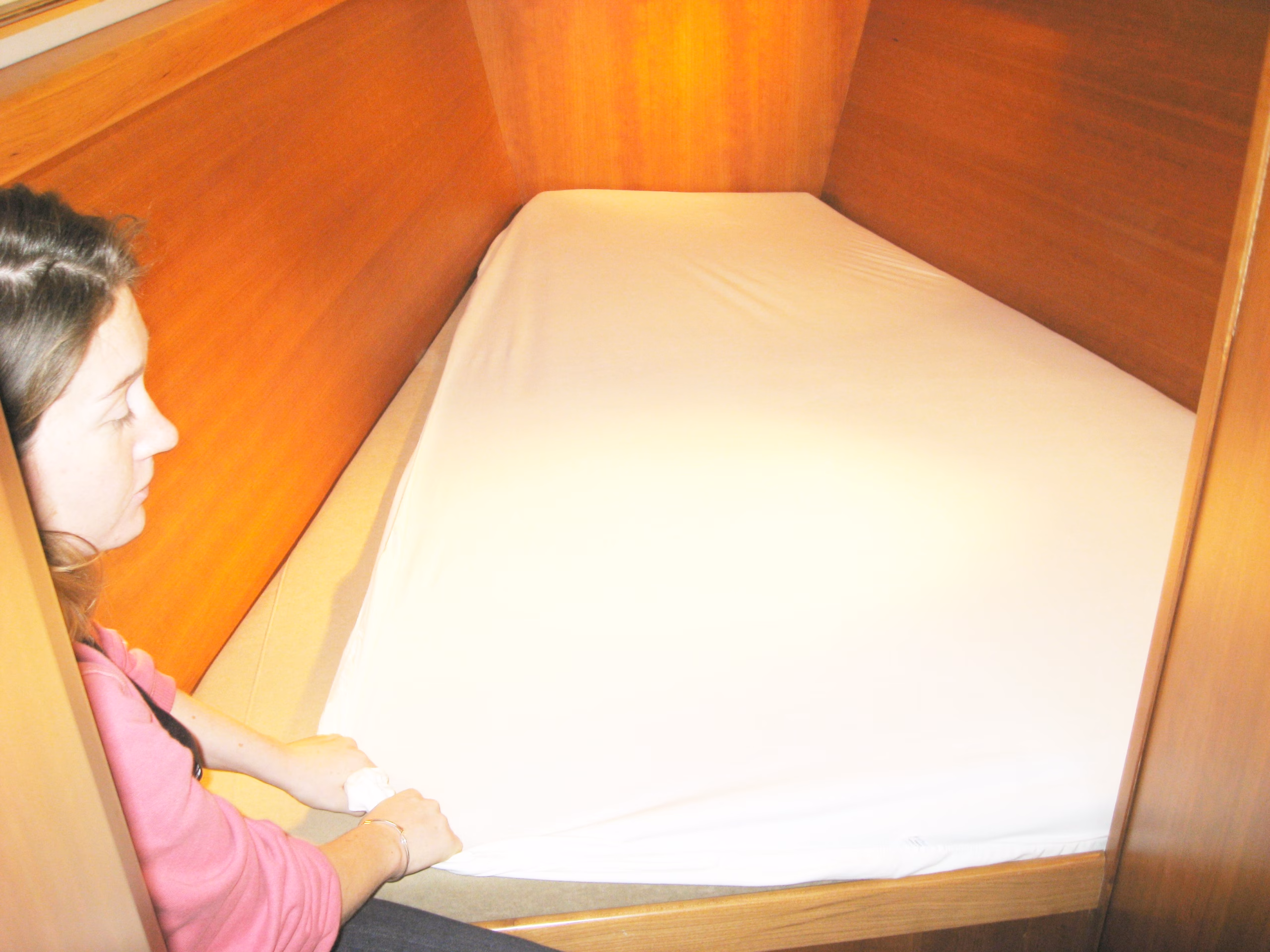 fitted sheet for boat bed